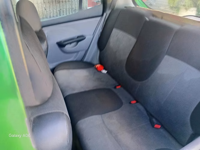 KIA PICANTO 2005  Standard de Agencia  4 puertas  Motor 1.1 Super Económico  Rines Especiales  Llantas Nuevas. - Imagen 5