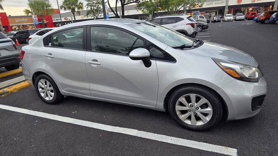 KIA RIO 2015