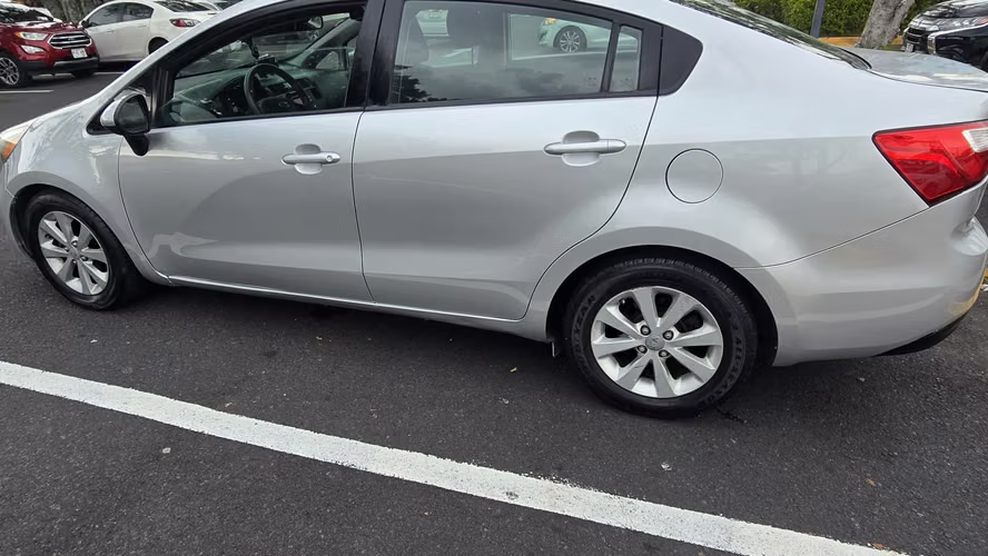 KIA RIO 2015