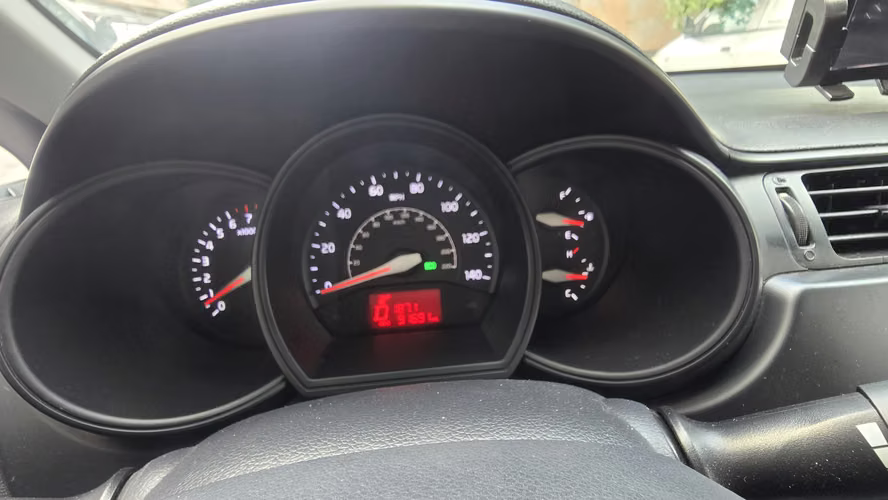 KIA RIO 2015