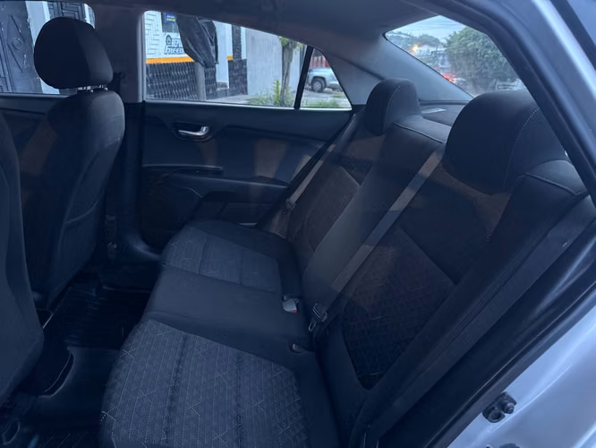 KIA RIO LX 2021 - Imagen 8