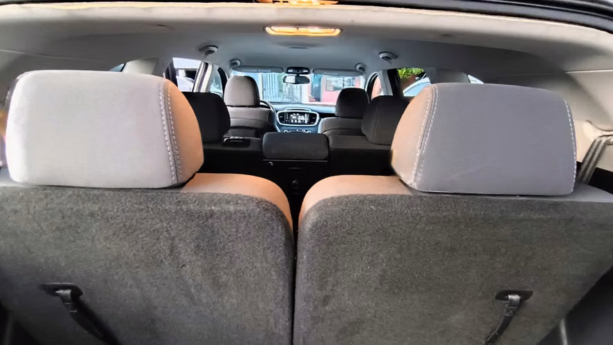 KIA SORENTO LX 2019 (4x4) - Bolsas Buenas - 3 Filas de Asientos