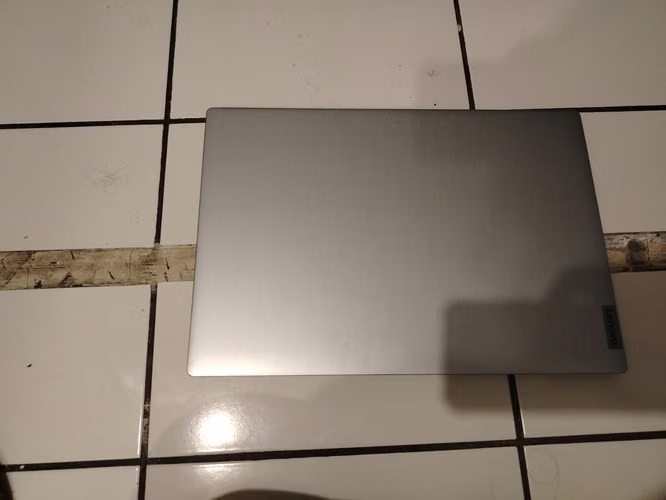 Laptop Lenovo IdeaPad 3  - Imagen 3