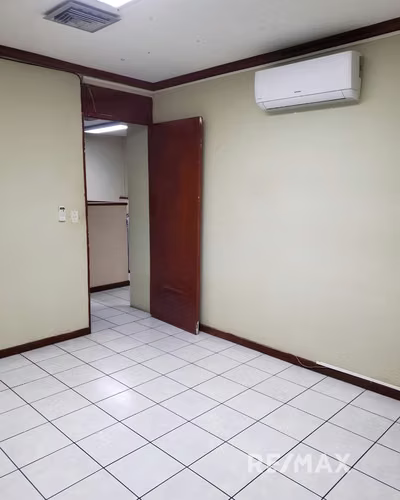 Alq. | Oficina Ppal. + 2 cubiculos | Col. Escalón | San Salvador - Imagen 6