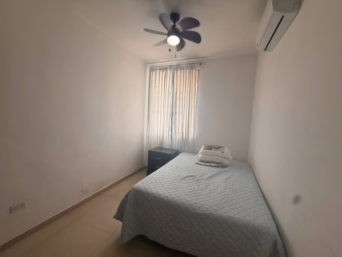 APARTAMENTO AMOBLADO EN ALQUILER – CONDOMINIO LA CEIBA, COL. ESCALÓN - Imagen 12