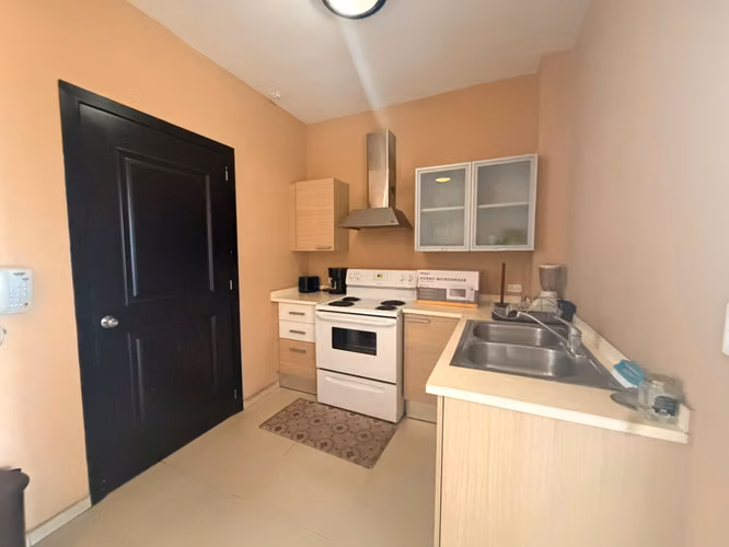 APARTAMENTO AMOBLADO EN ALQUILER – CONDOMINIO LA CEIBA, COL. ESCALÓN - Imagen 7