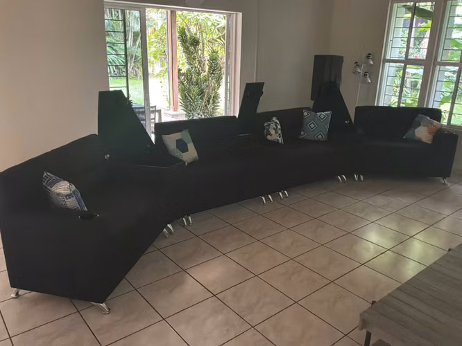 sofá seccional para 8 personas con porta vasos y almacenamiento  - Imagen 6