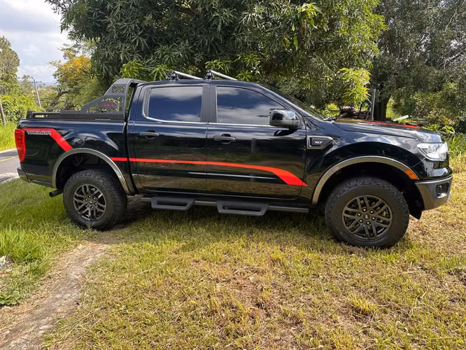 Ford Ranger Tremor año 2022 automático 4x4  - Imagen 3