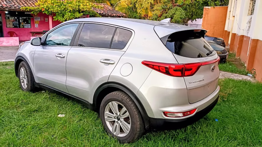 KIA SPORTAGE LX 2018 - Bolsas Buenas 