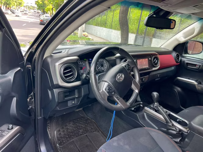 Toyota tacoma 2019 -4x4 kingcab (cabina extra) 