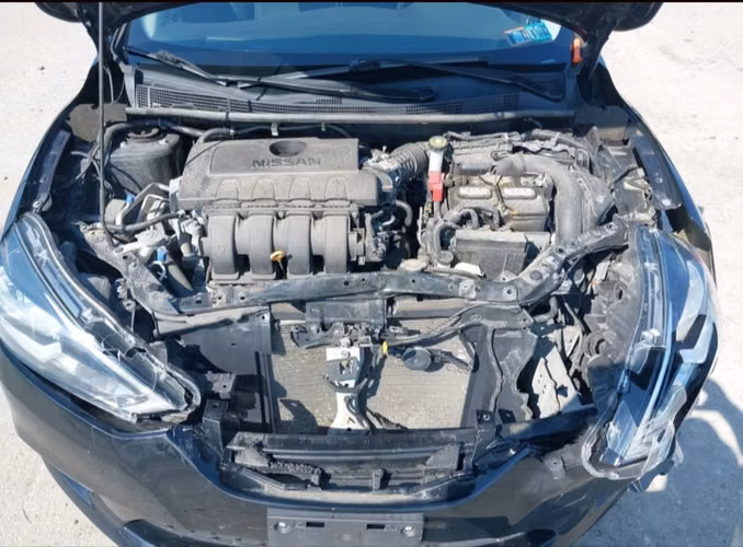 Vendo Nissan Sentra a reparar 