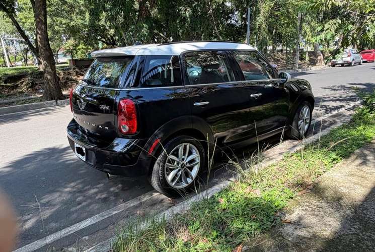 MINI COOPER COUNTRYMAN 2016