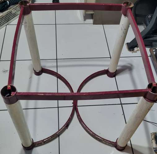 1 Vidrio:64 cms  x 1 mt. y 4 Sillas y Base para Vidrio de Mesa. - Imagen 2