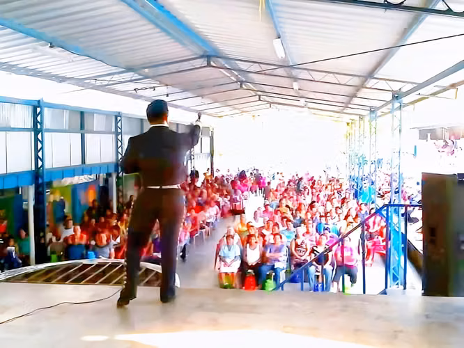 CANTANTE SOLISTA PROFESIONAL PARA TUS FIESTAS Y EVENTOS SOCIALES 