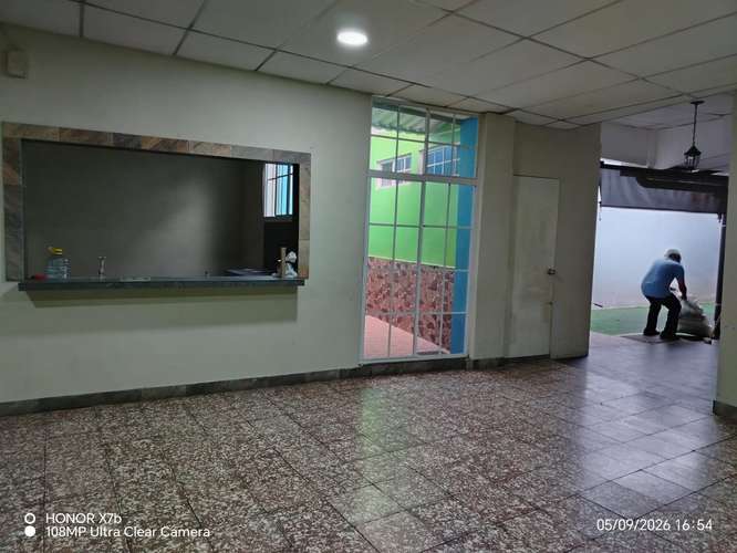 SE RENTA PRECIOSA CASA EN EL CENTRO DE SANTA ANA - Imagen 2