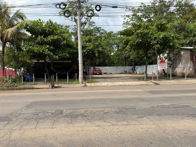 ALQUILO LOCAL COMERCIAL FRENTE GASOLINERA PUMA EL TRIUNFO 