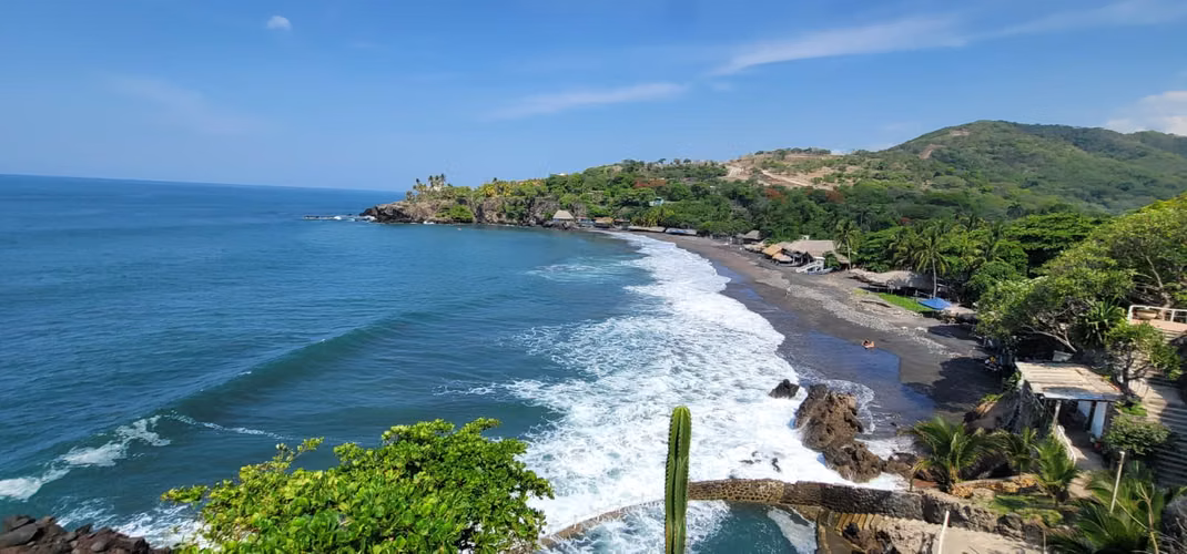 ATAMI CASA DE PLAYA SURF CITY  LA LIBERTAD EL SALVADOR