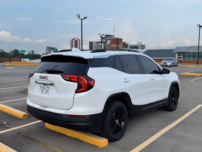GMC TERRAIN 2020 SLE BOLSAS FRONTALES BUENAS SE VENDE - Imagen 4