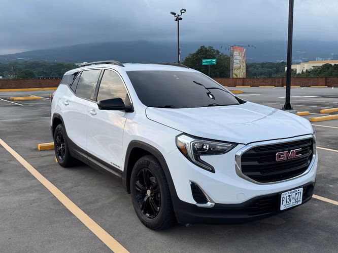 GMC TERRAIN 2020 SLE BOLSAS FRONTALES BUENAS SE VENDE - Imagen 2