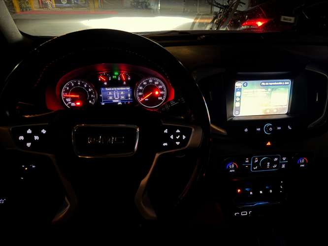 LUJOSA Y ESPACIOSA GMC TERRAIN 2020 SLE BOLSAS FRONTALES BUENAS SE VENDE - Imagen 7