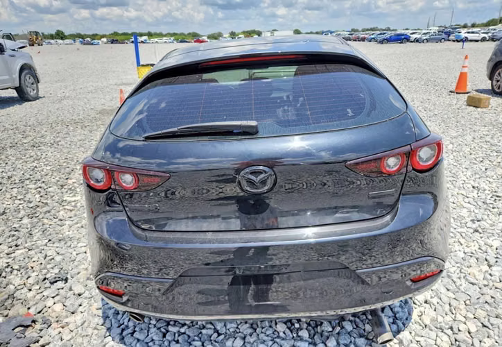 EN CAMINO, MAZDA 3 HATCHBACK 2022 - Imagen 4