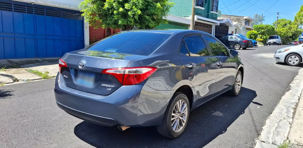 TOYOTA COROLLA LE DE AGENCIA *AUTOMÁTICO* IMPECABLE 