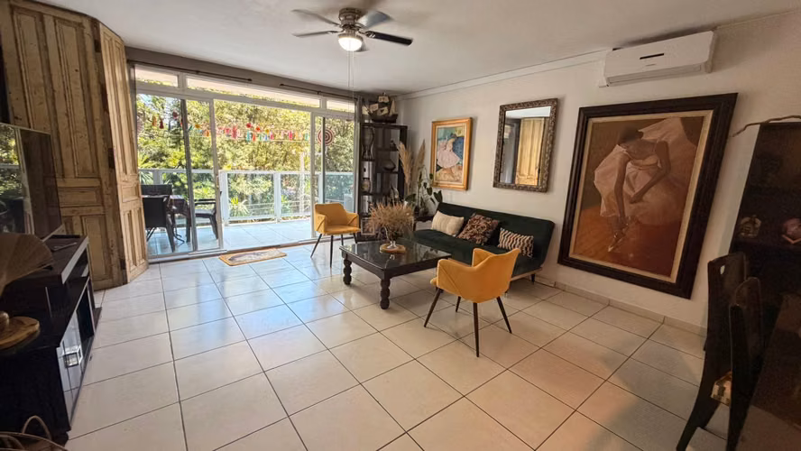Habitación libre en San Benito. Espacio tranquilo y bien ubicado. - Imagen 2