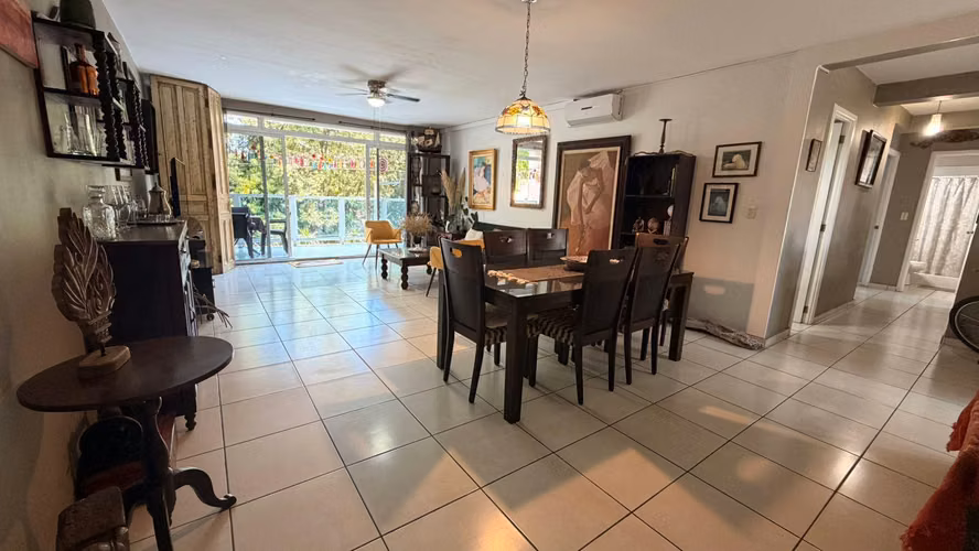 Habitación libre en San Benito. Espacio tranquilo y bien ubicado. - Imagen 4