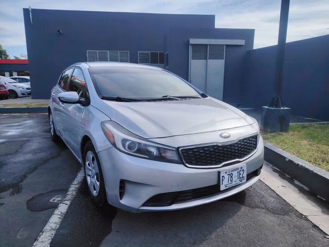 Kia forte 5 2017 - Imagen 3