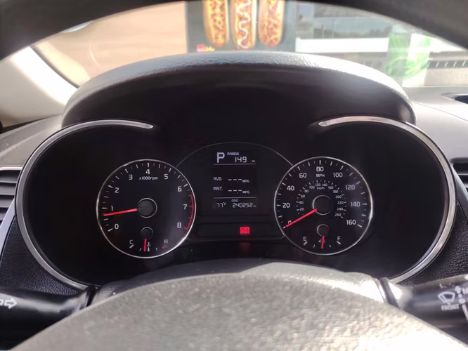 Kia forte 5 2017 - Imagen 4