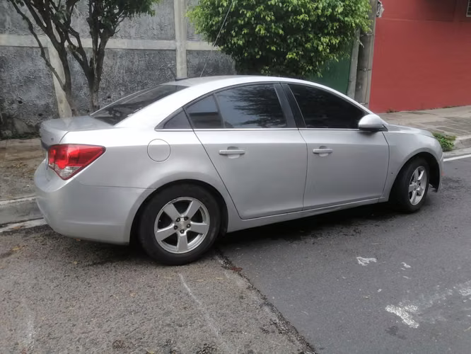 Vendo Chevrolet Cruze 2013 - Imagen 2