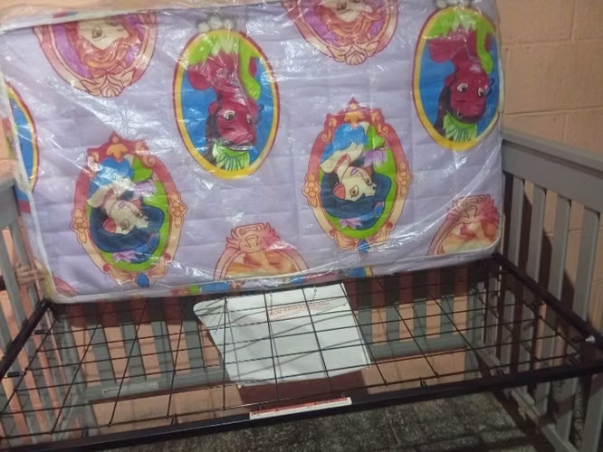 Cama cuna precio totalmente negociable 