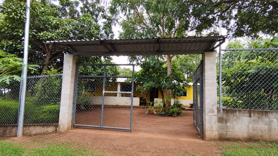 Casa de campo en venta en carretera a Suchitoto – Precio Negociable