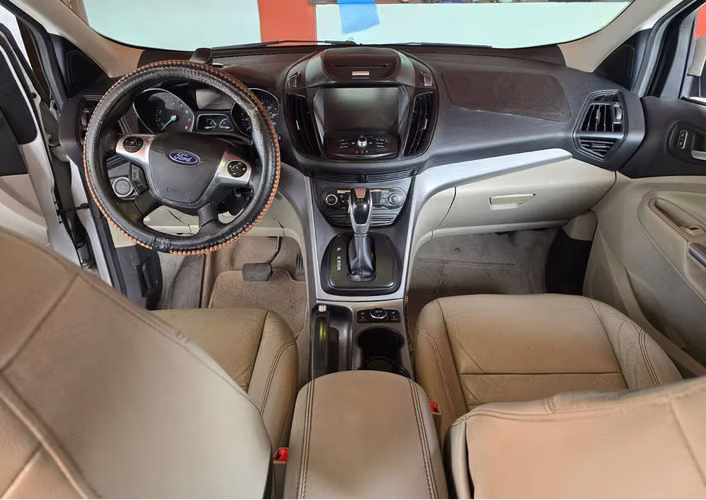 Ford Escape SE 2015 | SUV | 1.6 EcoBoost Turbo | Automática | 4x2 | Cuero | A/C - Imagen 5