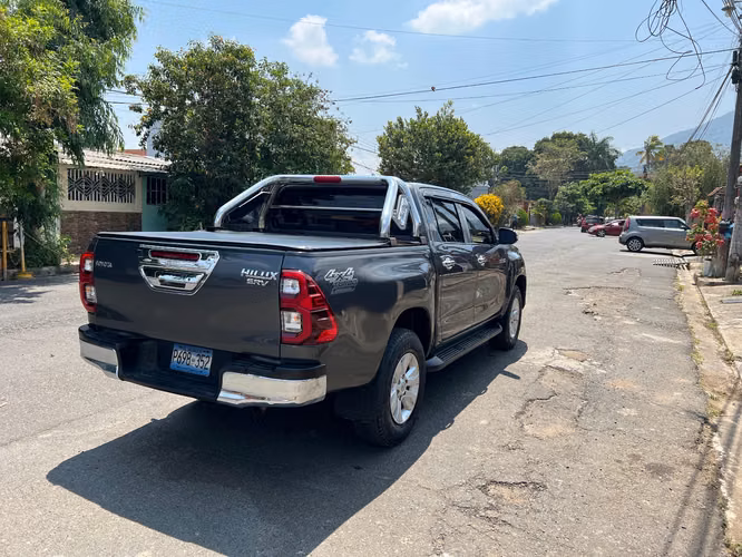 TOYOTA HILUX REVO 2016  - Imagen 11