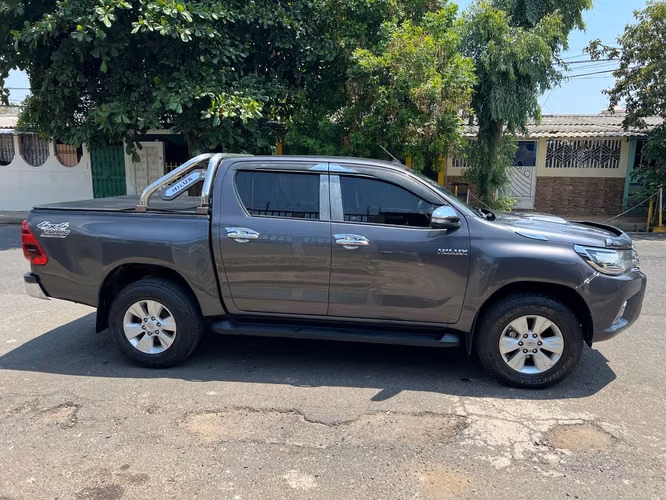 TOYOTA HILUX REVO 2016  - Imagen 2
