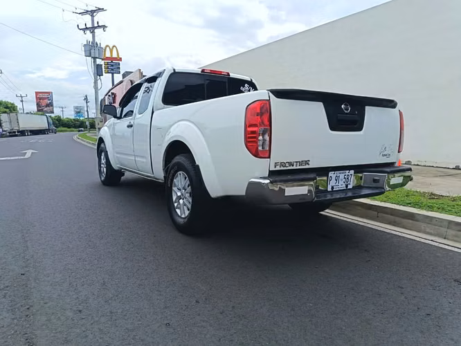 Nissan Frontier SV 2019