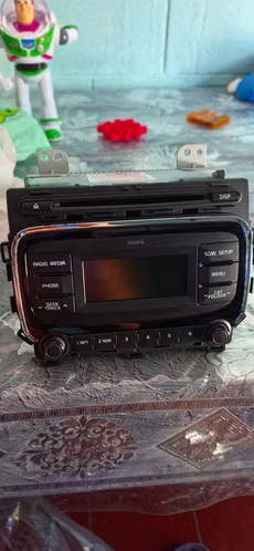 RADIO Y DISQUETERA ORIGINAL KIA FORTE 2018