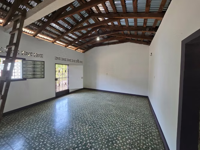 vendo bonita casa en Barrio Los Pozos chirilagua San Miguel - Imagen 5