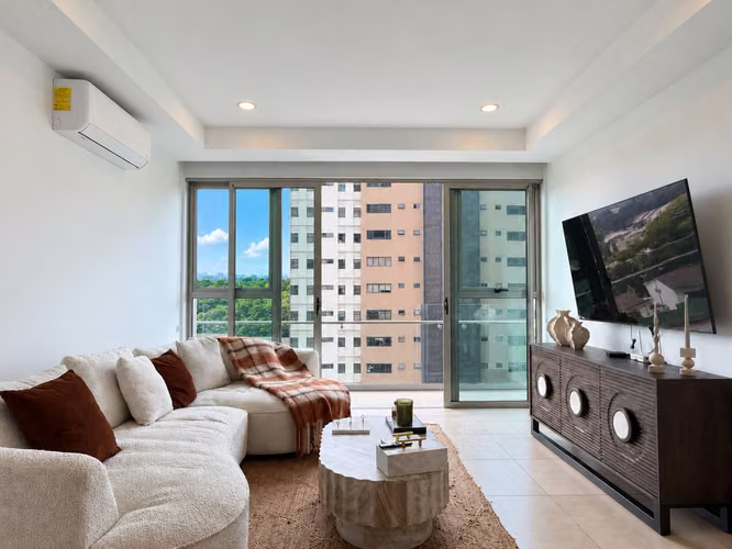 Puerta del alma II, apartamento con línea blanca.