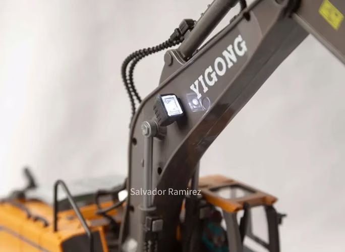 Excavadora de control remoto 