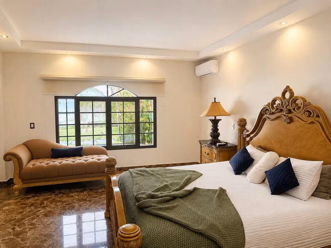CASA DE LUJO AMUEBLADA EN RESIDENCIAL PALMIRA - Imagen 11