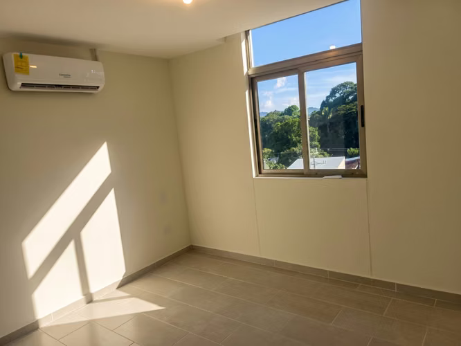 EN ALQUILER / Piso Intermedio Apto. en  Índigo Masferrer – ZONA ACCESIBLE DE SAN SALVADOR. - Imagen 4
