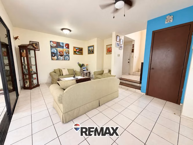 CASA DE ESQUINA EN CONDOMINIO MIRAMAR, SAN JOSÉ VILLANUEVA - Imagen 8