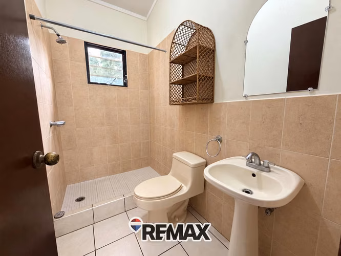 CASA DE ESQUINA EN CONDOMINIO MIRAMAR, SAN JOSÉ VILLANUEVA - Imagen 16