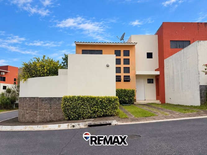 CASA DE ESQUINA EN CONDOMINIO MIRAMAR, SAN JOSÉ VILLANUEVA - Imagen 18