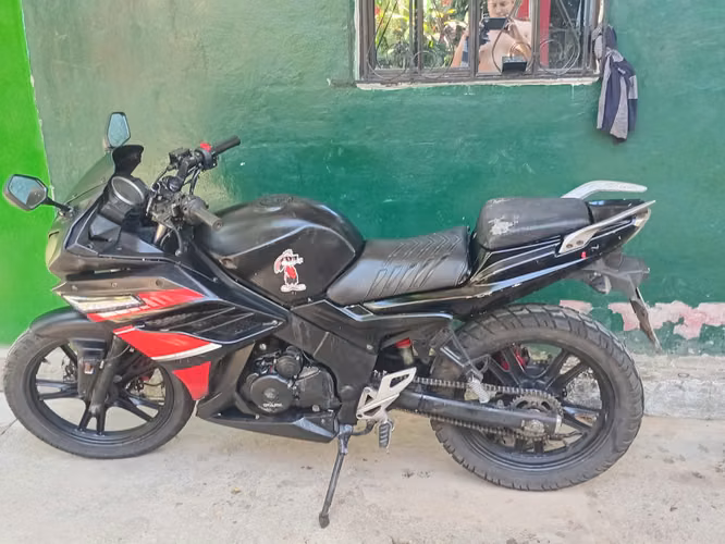 Spitzer 200cc Poco negociable  - Imagen 2