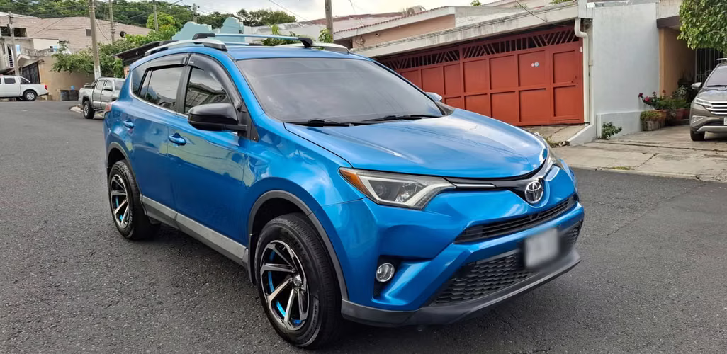 TOYOTA RAV4 CON TODAS SUS BOLSAS BUENAS EXTERIOR Y INTERIOR ¡IMPECABLE! 