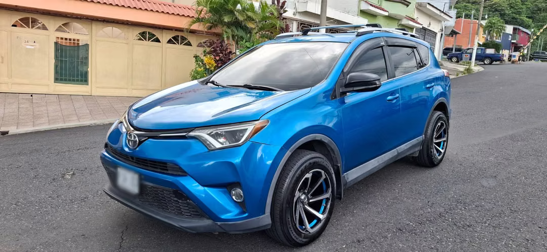 TOYOTA RAV4 CON TODAS SUS BOLSAS BUENAS EXTERIOR Y INTERIOR ¡IMPECABLE! 