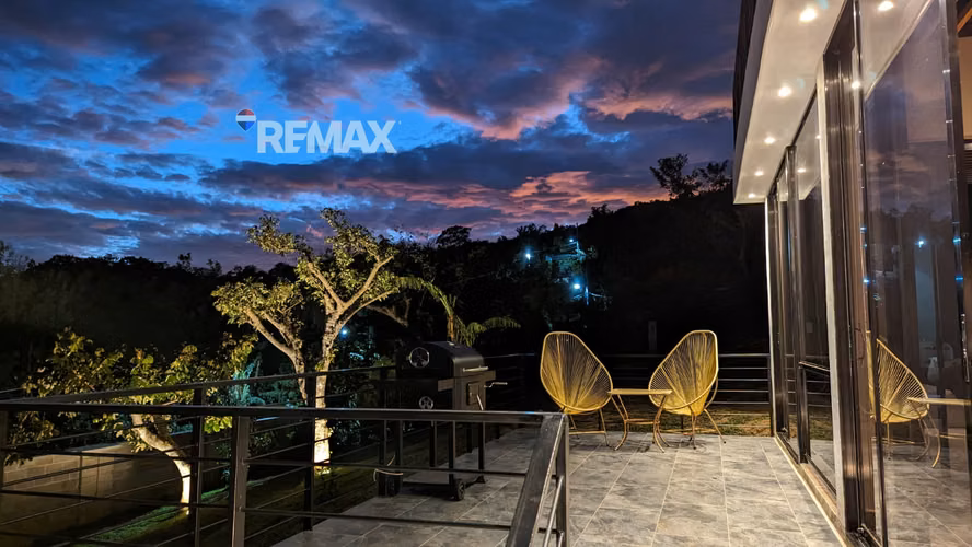 EXCLUSIVA CASA EN RESIDENCIAL PRIVADA EN RUTA DE LAS FLORES, JUAYÚA - Imagen 4
